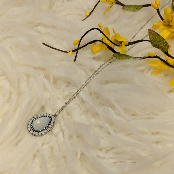 Handmade Light Green and White Pendant Necklace - Picture 3 of 8